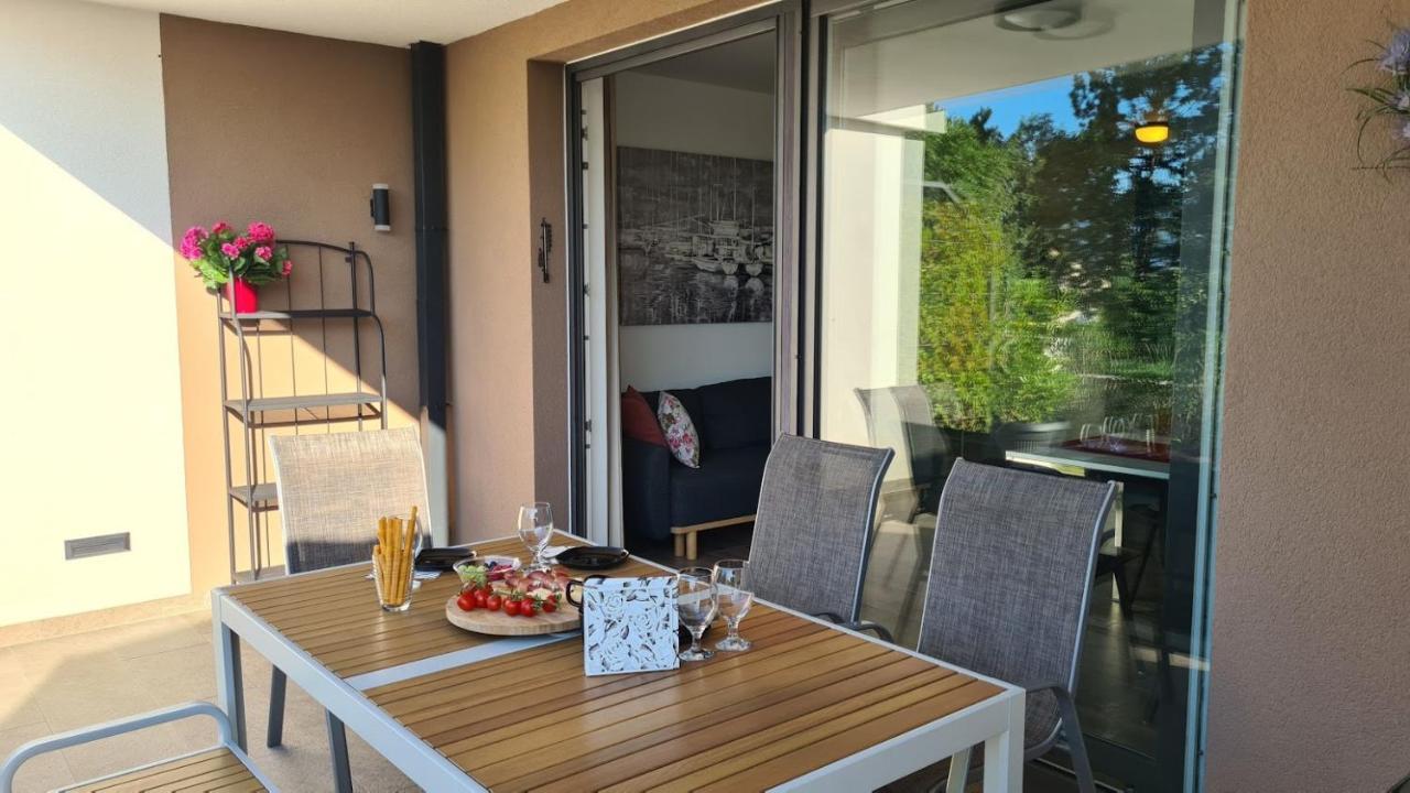 Vila Primorka Apartmani Oleander 실로 외부 사진