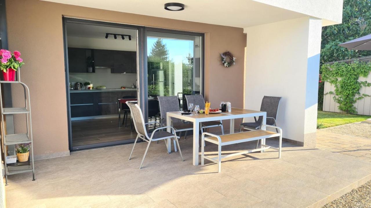 Vila Primorka Apartmani Oleander 실로 외부 사진